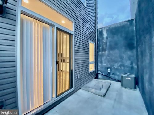 1640 Jackson St, Philadelphia PA  19145-2427 exterior