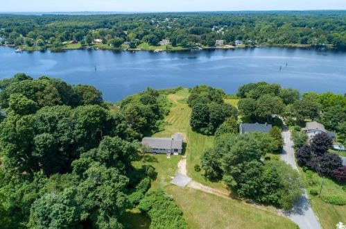 30 Lanphere Rd, Westerly, RI 02891-2807