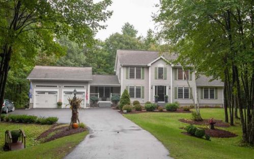 40 Harvest Rd, Chichester, NH 03258-6545