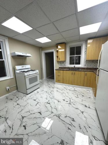 27 Evans Ave, Trenton NJ  08638-4209 exterior