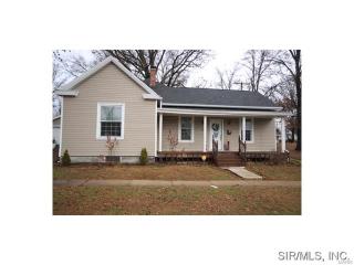 501 Dee St, Lebanon, IL 62254-1630