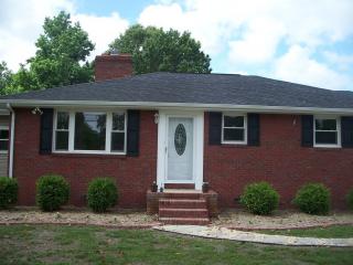 5939 Sellger Dr, Norfolk VA  23502-5242 exterior