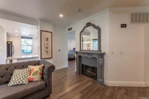 2156 Watermarke Pl, Irvine CA  92612-7691 exterior