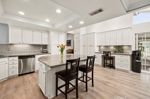 260 Brookside Ct, Anaheim CA  92808-1204 exterior