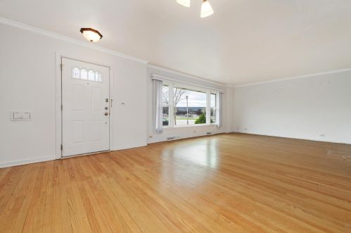 5448 Brummel St, Skokie IL  60077-2734 exterior