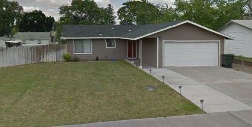 745 Hurlburt Ave, Hermiston OR  97838-2514 exterior
