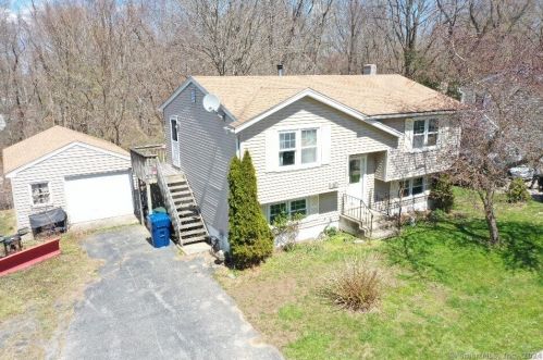 26 Oxbow Dr, Chestnut Hill, CT 06226-3630