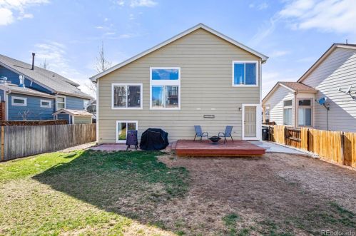 5162 Nepal Way, Aurora CO 80015-6403 exterior