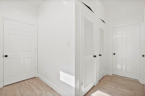 15751 Morrison St, Van Nuys CA  91436-1543 exterior
