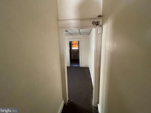 1607 Chelten Ave, Philadelphia PA 19126-3523 exterior