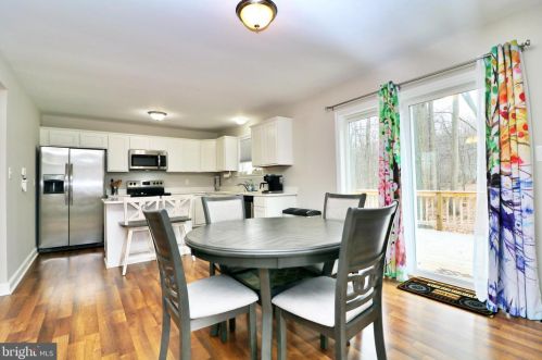 259 Revenoor Rd, Harpers Ferry WV 25425 exterior