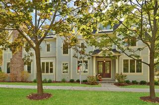 940 Ash St, Northfield, IL 60093-2436