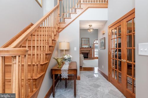 5 Linden Dr, Carlisle PA 17015-6906 exterior