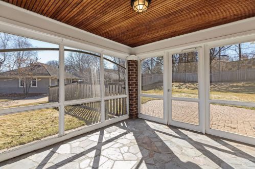 5217 Hollywood Rd, Minneapolis MN  55436-1422 exterior