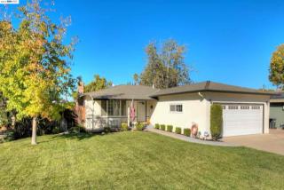826 El Rancho Dr, Livermore, CA 94551-8127