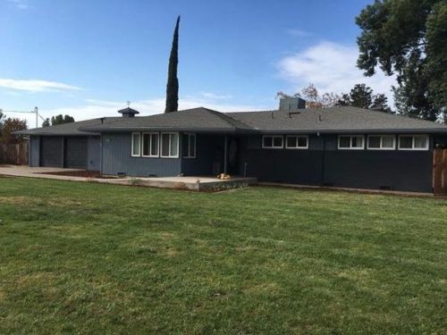 94 Oak Ave, Valley Home, CA 95361-3454