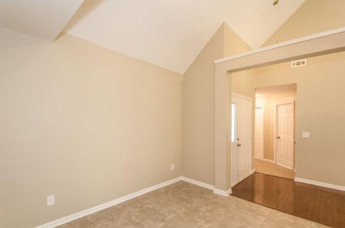 5633 Isleworth Ct, Atlanta GA  30349-6983 exterior