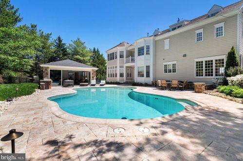 1500 Sandy Glenn Pl, Sandy Spring MD  20860-3007 exterior