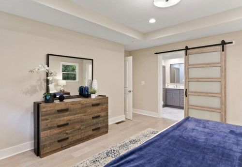 4904 Lakeside Dr, Atlanta GA  30360-1760 exterior