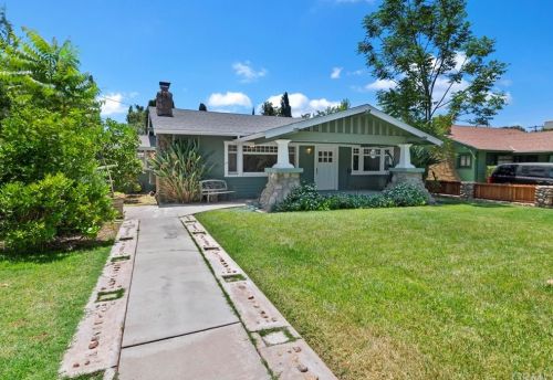 3850 Larchwood Pl, Riverside, CA 92506-1190