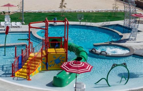 27414 Roxbury Pl, Denver CO  80016 exterior