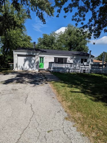 356 59th St, Willowbrook, IL 60527-1761