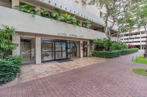 2215 Aloha Dr, Honolulu HI  96815-2839 exterior