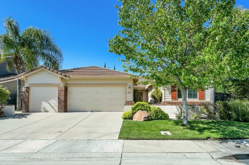 5017 Tarpan Ct, Elk Grove, CA 95757-3282