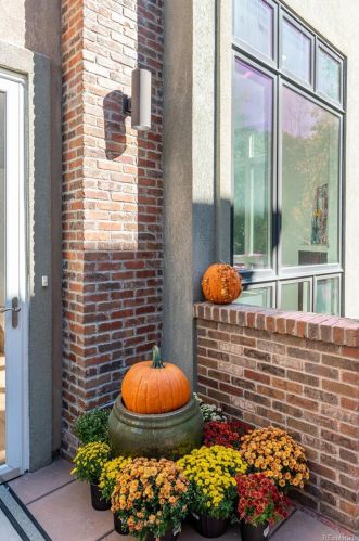 1649 Franklin St, Denver, CO 80210-2740