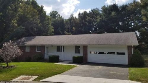 627 Easy St, Lake Ridge WV  26330-1359 exterior