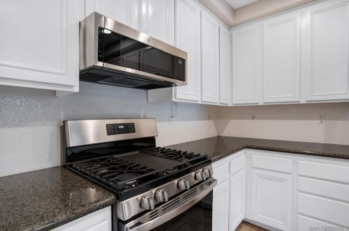 726 Kellogg St, San Marcos CA  92078-7300 exterior