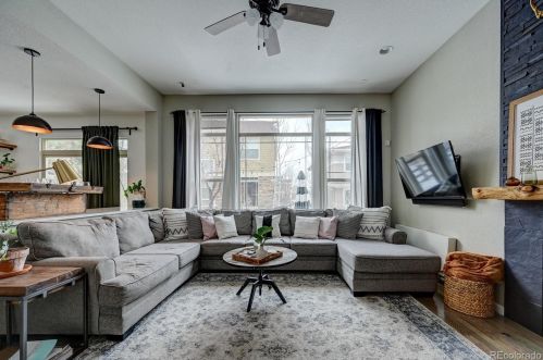 26900 Roxbury Pl, Denver CO  80016-7528 exterior