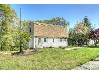 452 Hill St, Coventry, RI 02816-7727