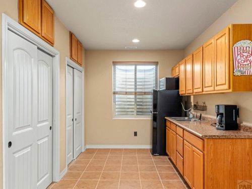 1117 Meadowmoor Dr, Pueblo CO  81007-2020 exterior