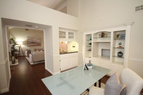 11 Sunrise, Irvine CA  92603-3720 exterior