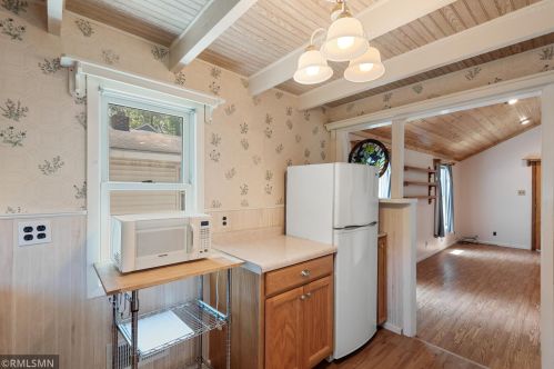 521 Geneva Ave, Saint Paul MN  55128-6421 exterior