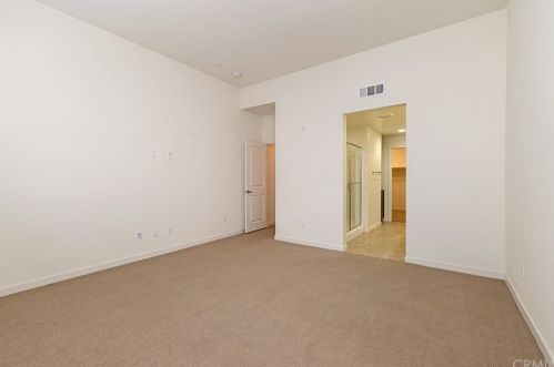 53 Waldorf, Irvine CA  92612-1066 exterior