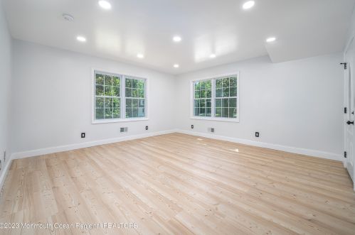 69 Byrnes Ln, Tinton Falls NJ  07724-1507 exterior