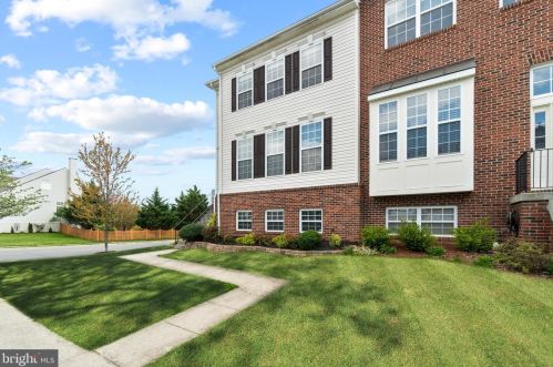 691 Mcleary Sq, Leesburg, VA 20175-5651