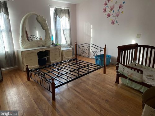 1005 10th St, Philadelphia PA  19147-3815 exterior