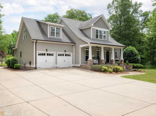 554 Pinehurst Dr, Stockbridge, GA 30281-3865
