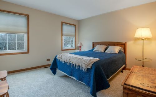 2105 Countryside Cir, Naperville IL  60565-2261 exterior
