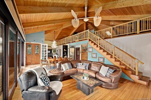84709 Upena St, Nanakuli, HI 96792-1931