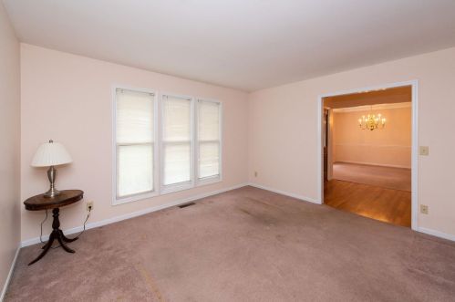 6236 Ashbourne Pl, Cincinnati OH 45233-4455 exterior