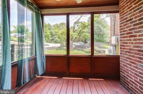 6806 Belford Dr, Silver Spring MD 20912-4841 exterior