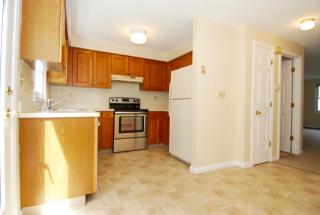 834 Greens Loop, Cheshire CT  06410-2376 exterior