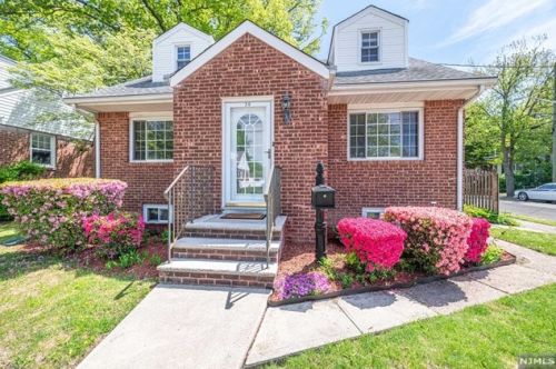 36 Berdan St, Rochelle Park, NJ 07662-3708
