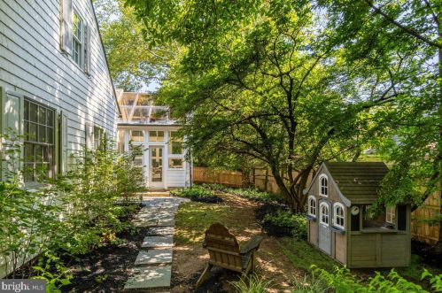 7 Armour Rd, Princeton NJ  08540-3003 exterior