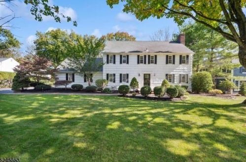 1383 Chapel Hill Rd, Mountainside, NJ 07092-1404
