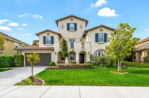 32390 Yosemite Ln, Temecula, CA 92592-4226